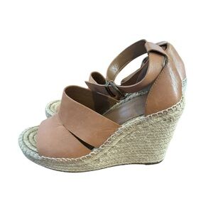 Treasure and Bond Sannnibel Wedges